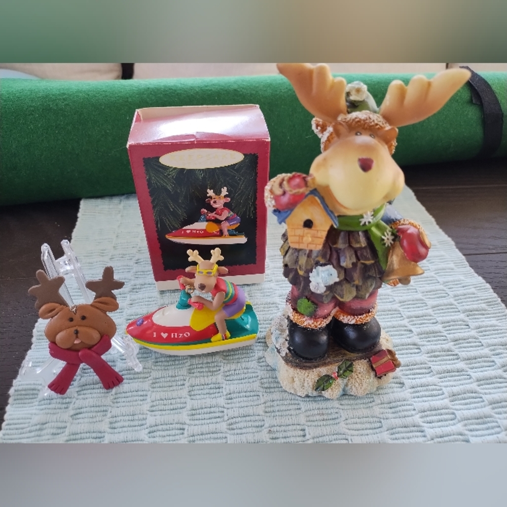 Reindeer Christmas Ornaments Decor (3 items) 2 ornaments- 1 figurine*